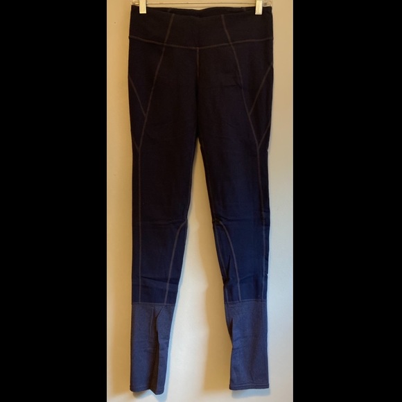 Athleta Full Length Leggings Size M - Picture 2 of 5